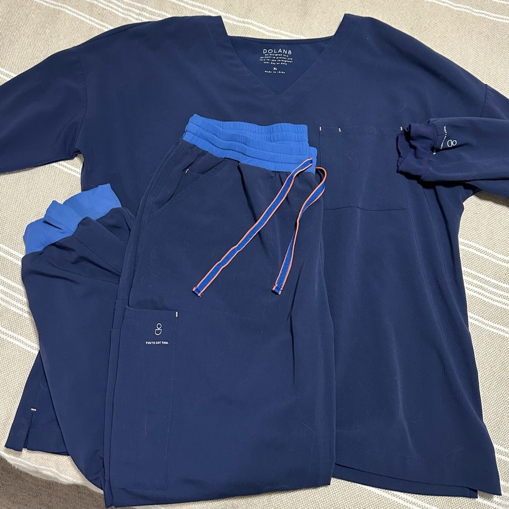 Women’s Scrubs, Jogger style. New Without tags